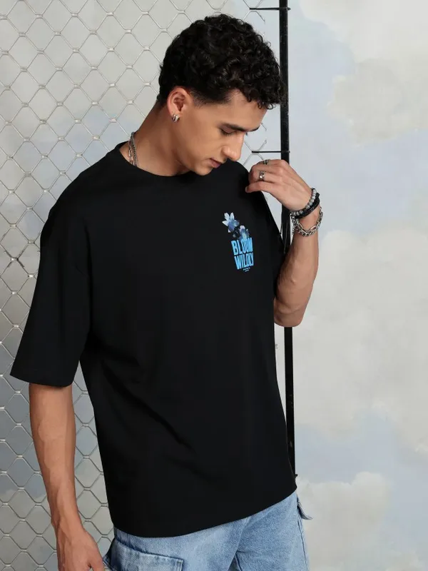 Highlander Men Black Printed Round Neck Oversized Fit T-Shirt