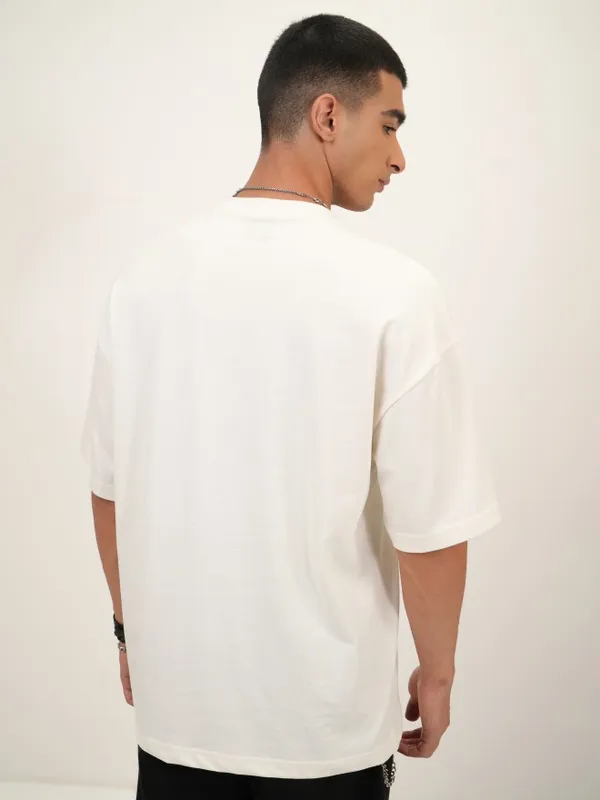 Highlander Men Off White Printed Oversized Fit Round Neck T-Shirt