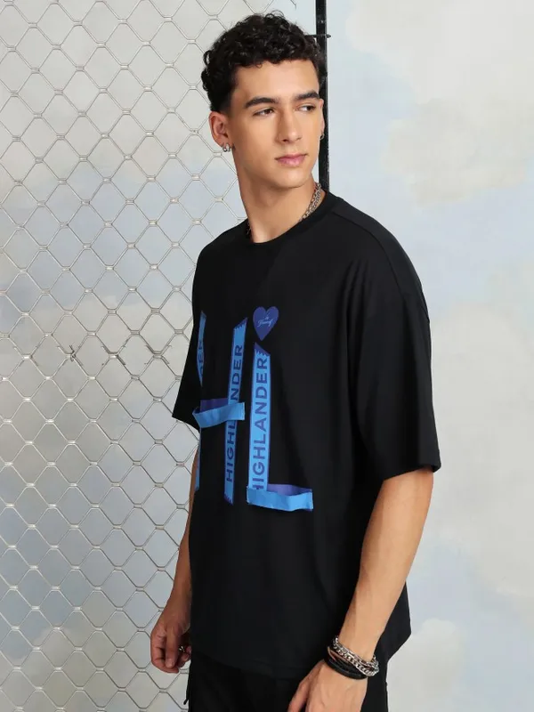 Highlander Men Black Printed Round Neck Oversized Fit T-Shirt