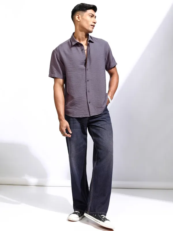 Locomotive Men Mauve Textured Relaxed Fit Casual Shirt