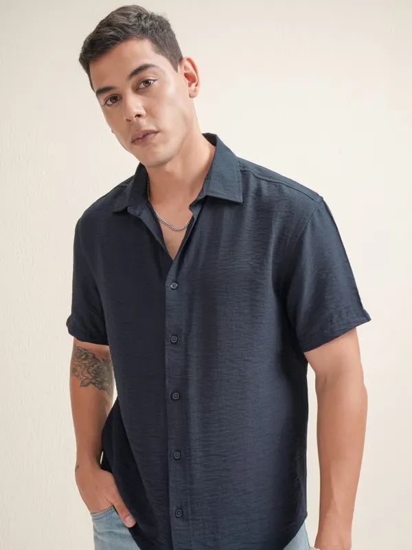 Locomotive Premium Men Navy Blue Textured Relaxed Fit Casual Shirt