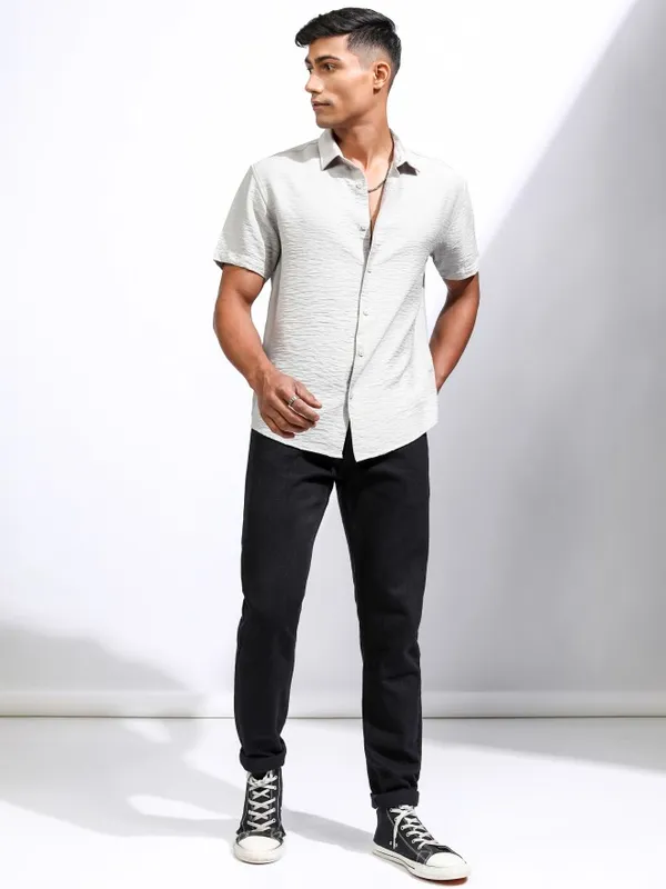 Locomotive Men Grey Textured Relaxed Fit Casual Shirt