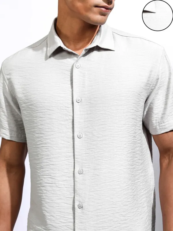 Locomotive Men Grey Textured Relaxed Fit Casual Shirt