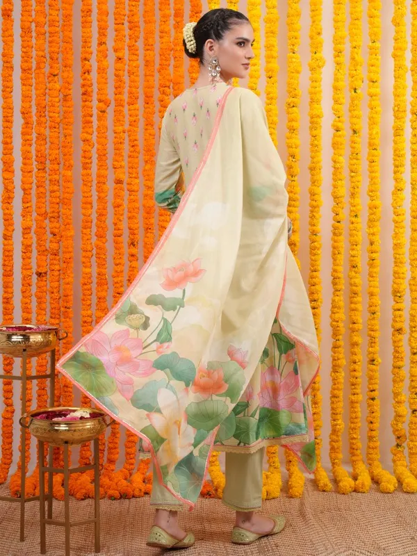 Vishudh Women Cream Printed Kurta With Trouser And Dupatta