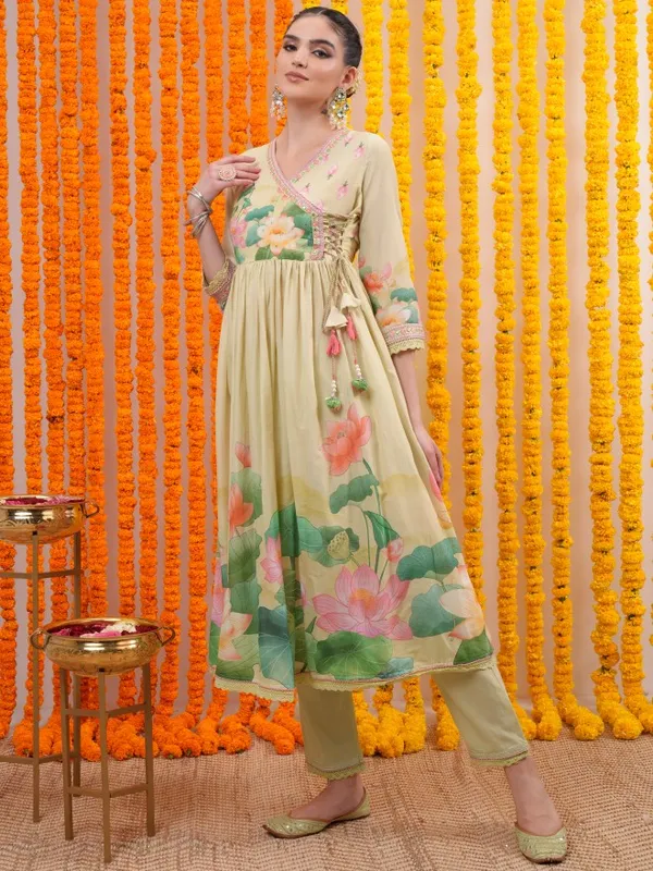 Vishudh Women Cream Printed Kurta With Trouser And Dupatta