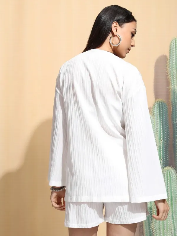 Vishudh Women White Top With Shorts Co-Ords