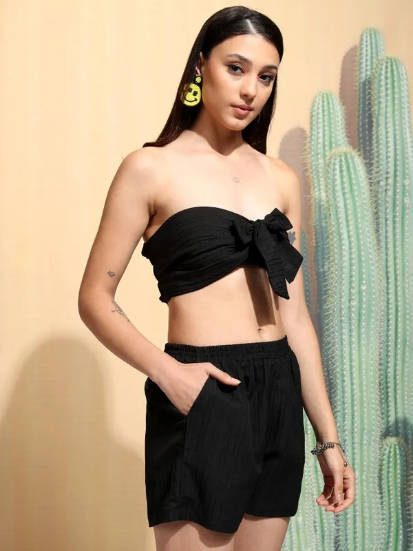 Vishudh Women Black Top With Shorts Co-Ords