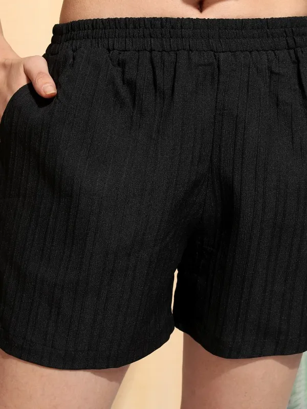 Vishudh Women Black Top With Shorts Co-Ords
