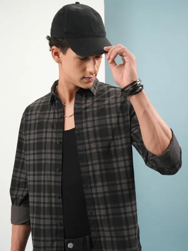 Highlander Men Black Checked Slim Fit Casual Shirt
