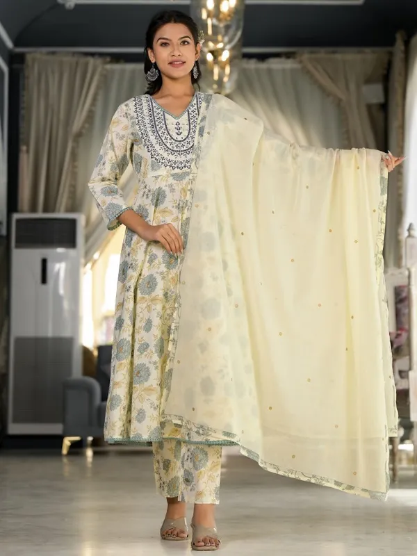  Vishudh Women Cream Printed Kurta Sets