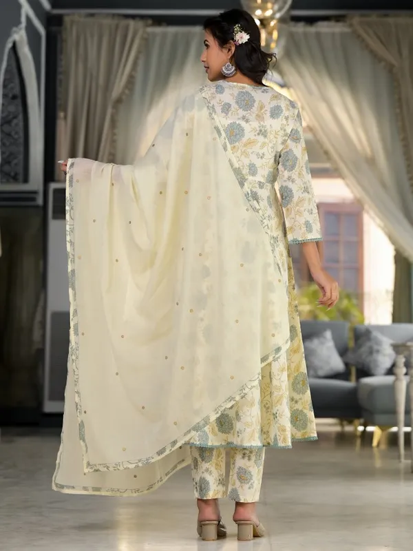  Vishudh Women Cream Printed Kurta Sets