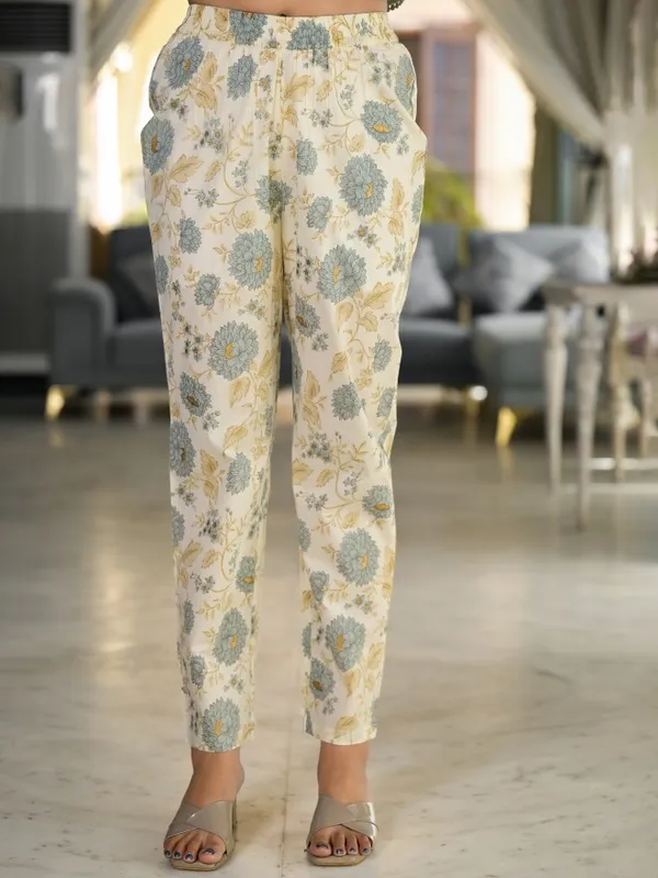  Vishudh Women Cream Printed Kurta Sets