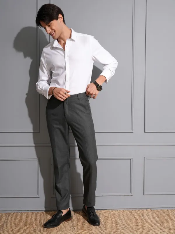 Locomotive Men White Textured Slim Fit Casual Shirt