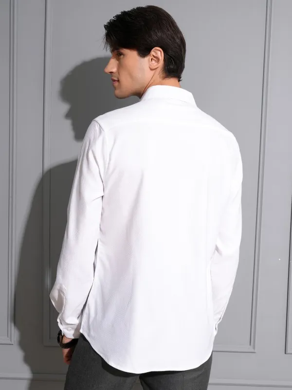 Locomotive Men White Textured Slim Fit Casual Shirt