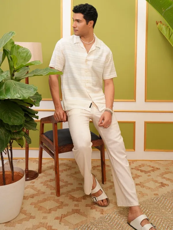 Locomotive Premium Men Beige Striped Relaxed Fit Casual Shirt