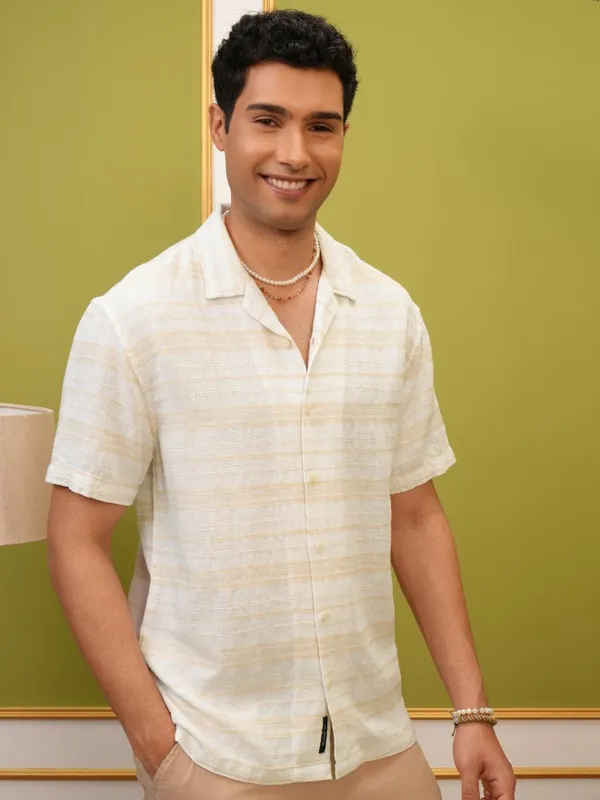 Men Relaxed Fit Casual Shirt