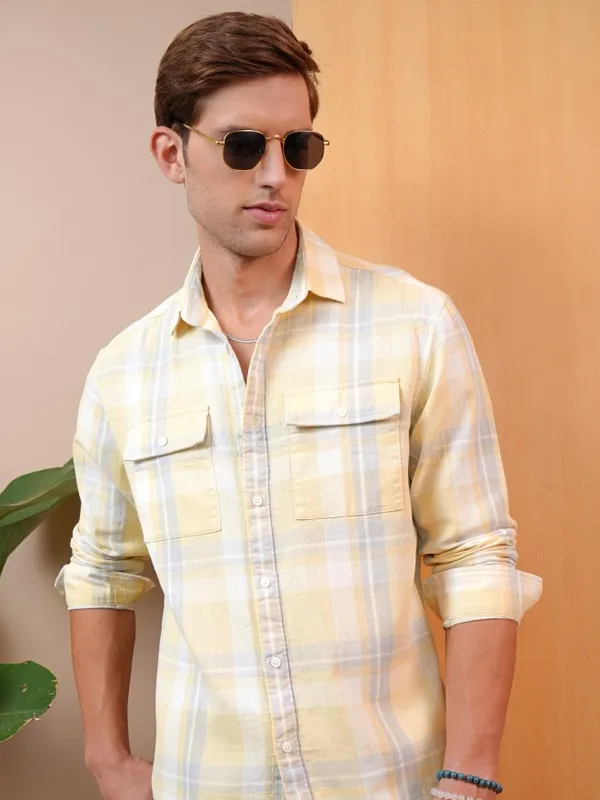  Locomotive Men Yellow Checked Regular Fit Casual Shirts