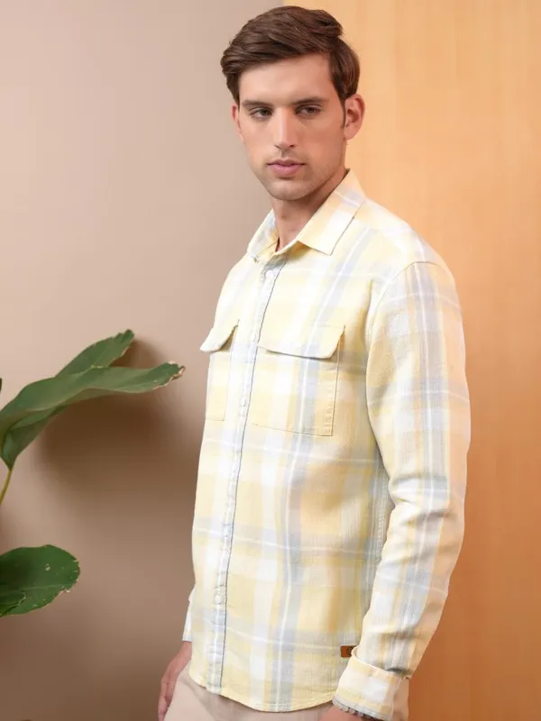  Locomotive Men Yellow Checked Regular Fit Casual Shirts