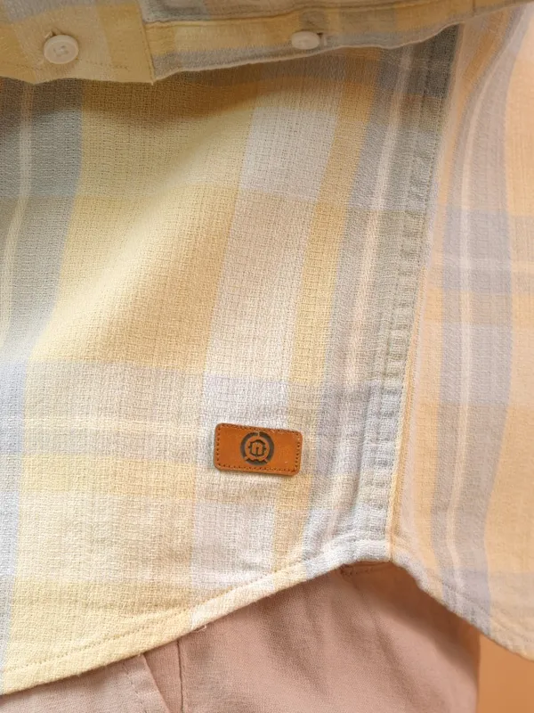  Locomotive Men Yellow Checked Regular Fit Casual Shirts