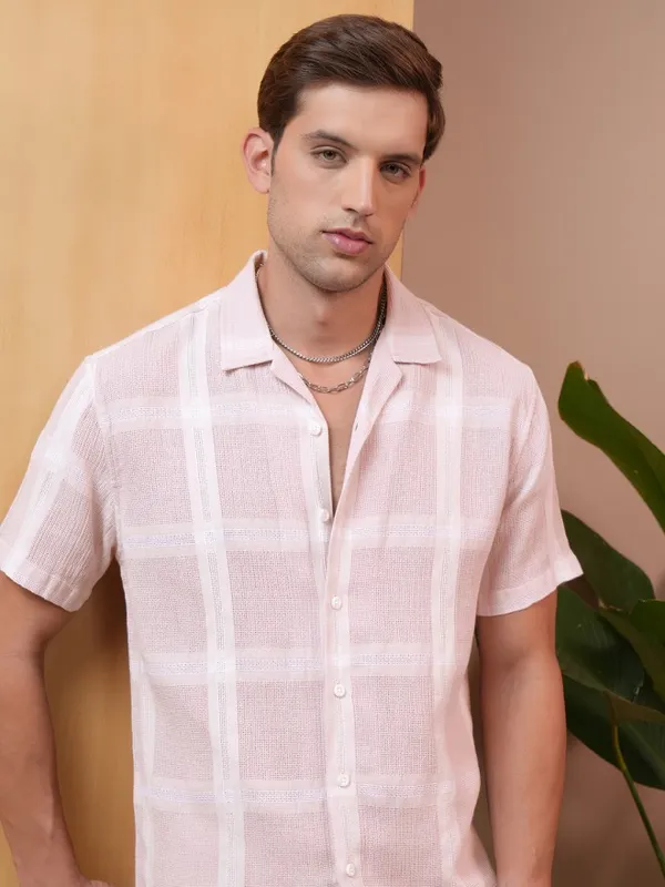  Locomotive Men Pink Checked Regular Fit Casual Shirts
