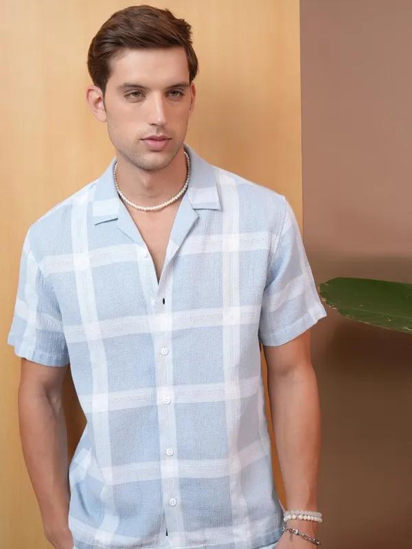  Locomotive Men Blue Checked Regular Fit Casual Shirts