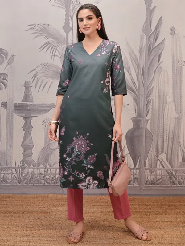  Vishudh Women Olive Printed Straight Kurtas