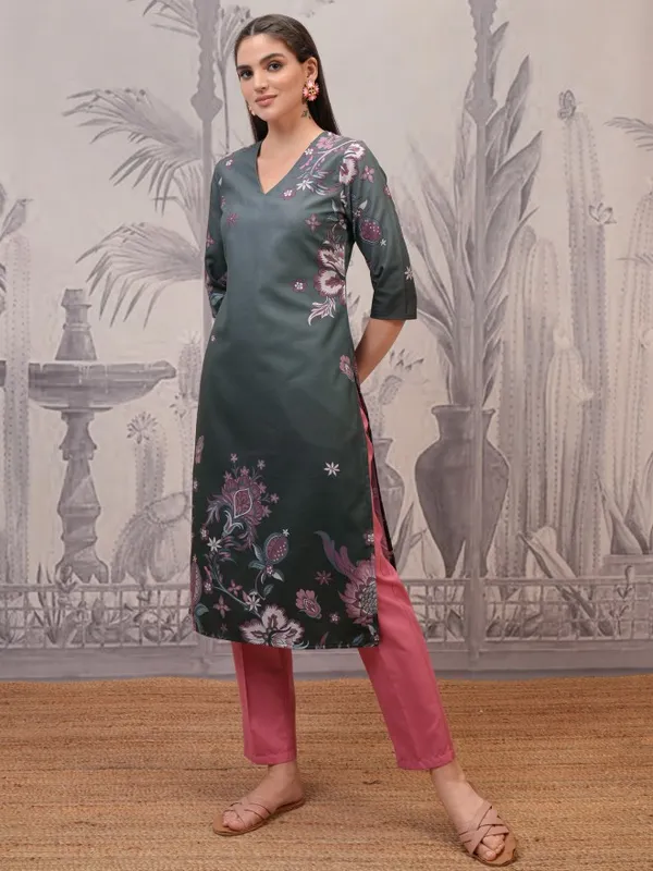  Vishudh Women Olive Printed Straight Kurtas