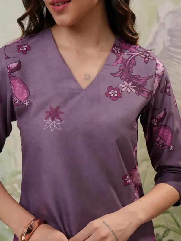 Vishudh Women Pink Printed Straight Kurta