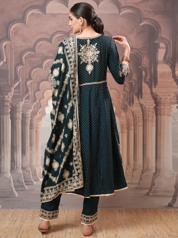 Women Kurta With Trousers & Dupatta