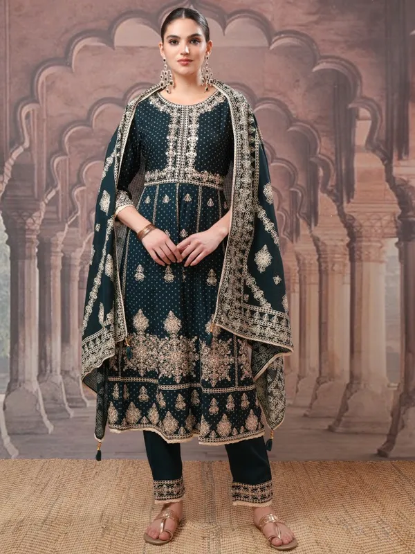 Vishudh Women Green Embroidered Kurta With Trousers And Dupatta