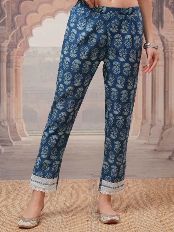 Women Kurta With Trousers & Dupatta