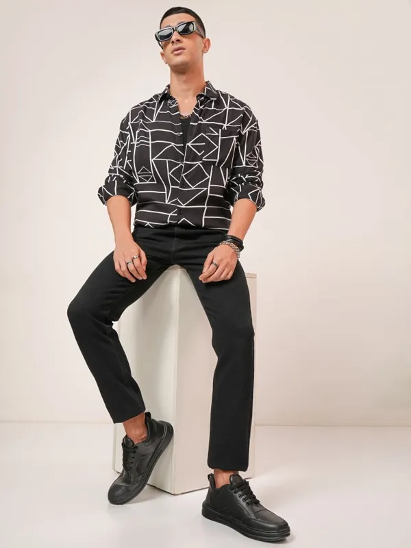  Ketch Men Black Printed Oversized Fit Casual Shirts