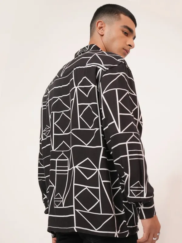  Ketch Men Black Printed Oversized Fit Casual Shirts