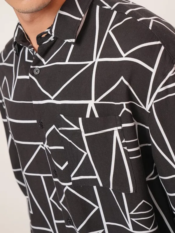  Ketch Men Black Printed Oversized Fit Casual Shirts