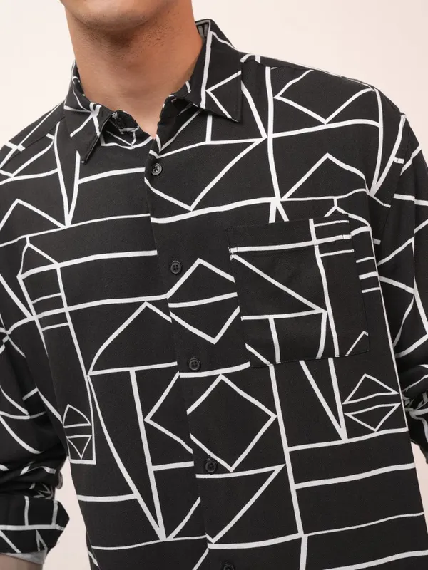  Ketch Men Black Printed Oversized Fit Casual Shirts