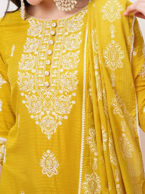 Vishudh Women Green Embroidered Kurta With Trousers And Dupatta