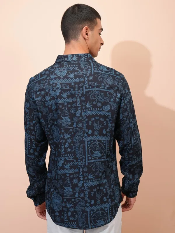  Highlander Men Navy Blue Printed Regular Fit Casual Shirts