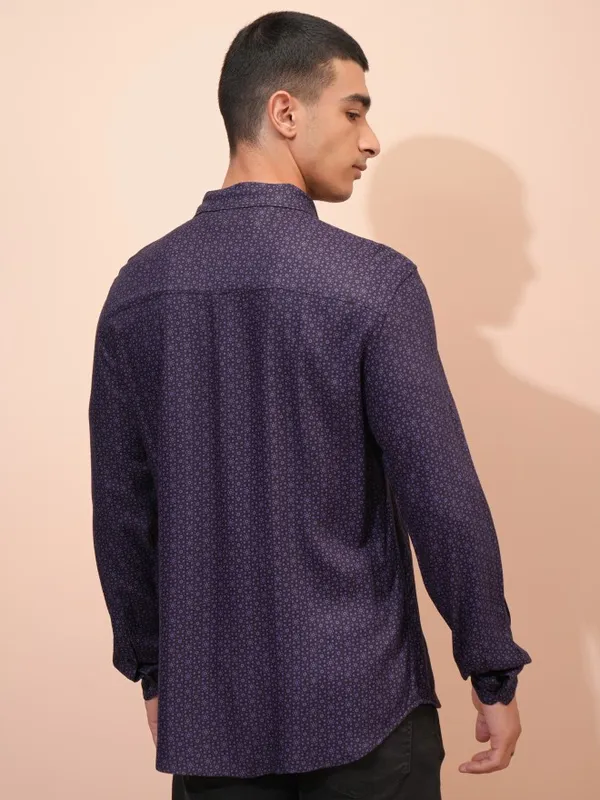  Highlander Men Purple Printed Regular Fit Casual Shirts