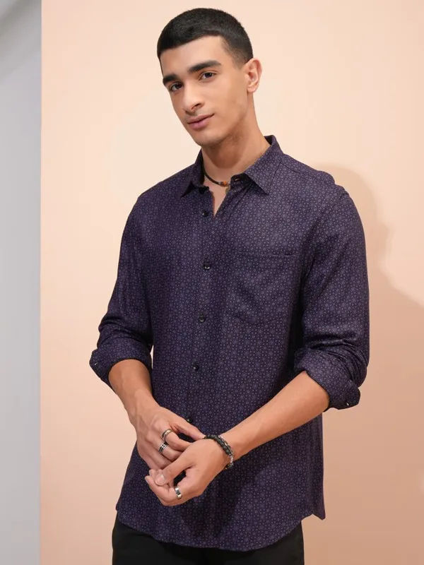  Highlander Men Purple Printed Regular Fit Casual Shirts