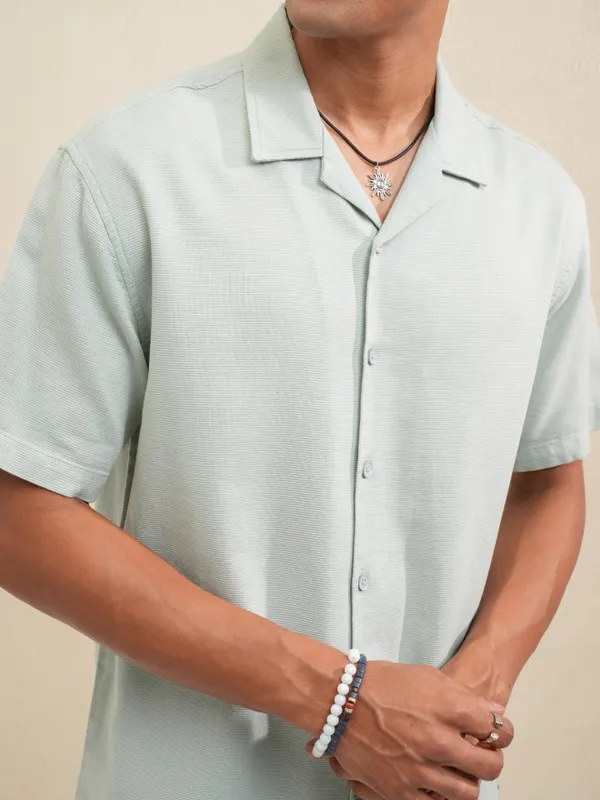 Locomotive Men Green Solid Relaxed Fit Casual Shirt