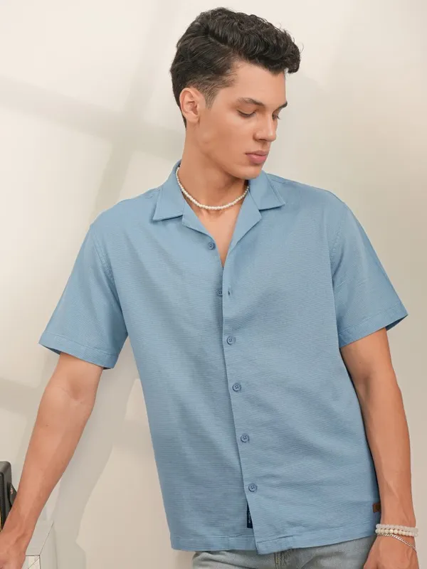 Locomotive Men Blue Solid Regular Fit Casual Shirts