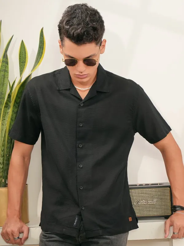  Locomotive Men Black Self Design Regular Fit Casual Shirts