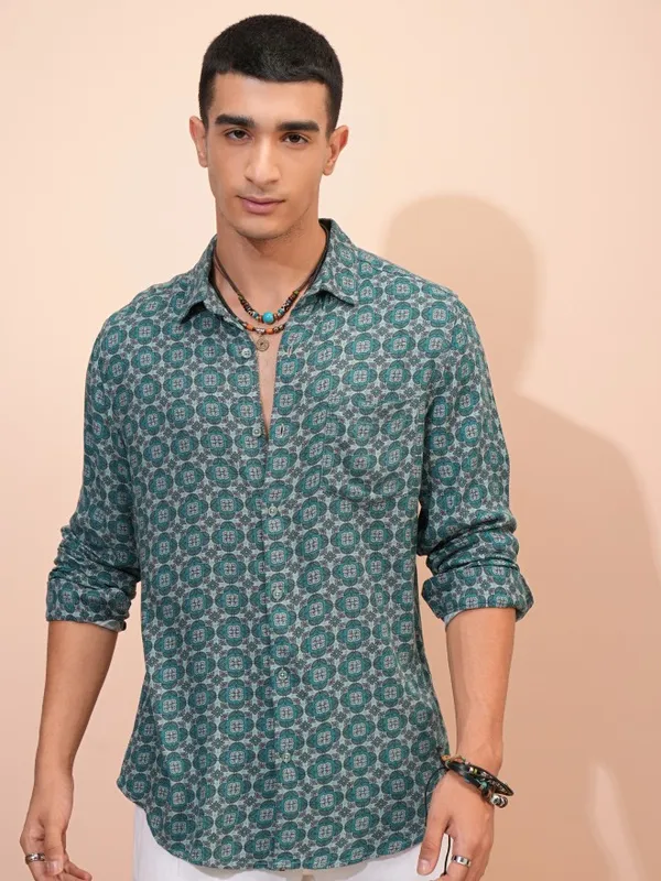  Highlander Men Blue Printed Regular Fit Casual Shirts