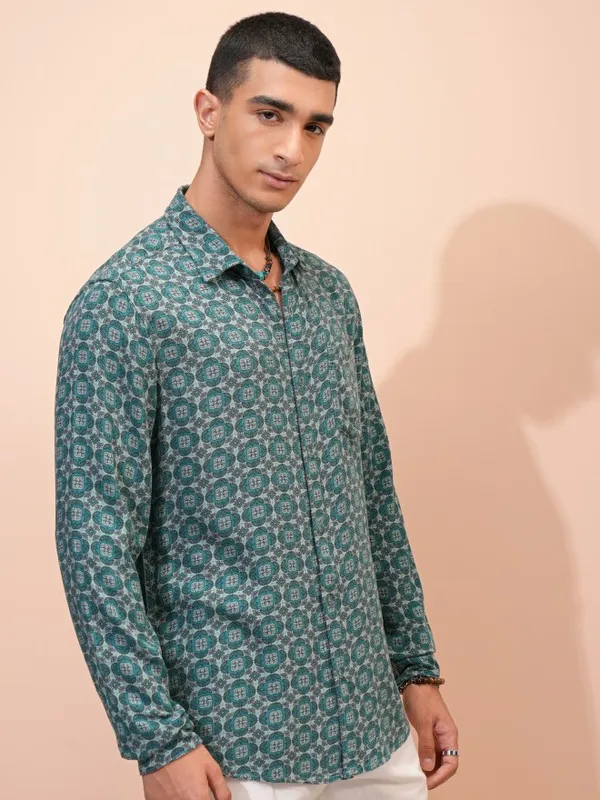  Highlander Men Blue Printed Regular Fit Casual Shirts