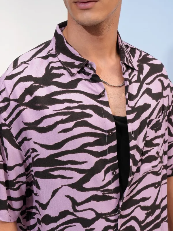  Highlander Men Lavender Printed Oversized Fit Casual Shirts