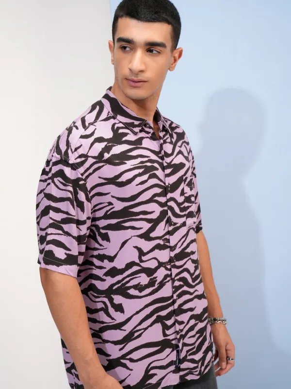  Highlander Men Lavender Printed Oversized Fit Casual Shirts