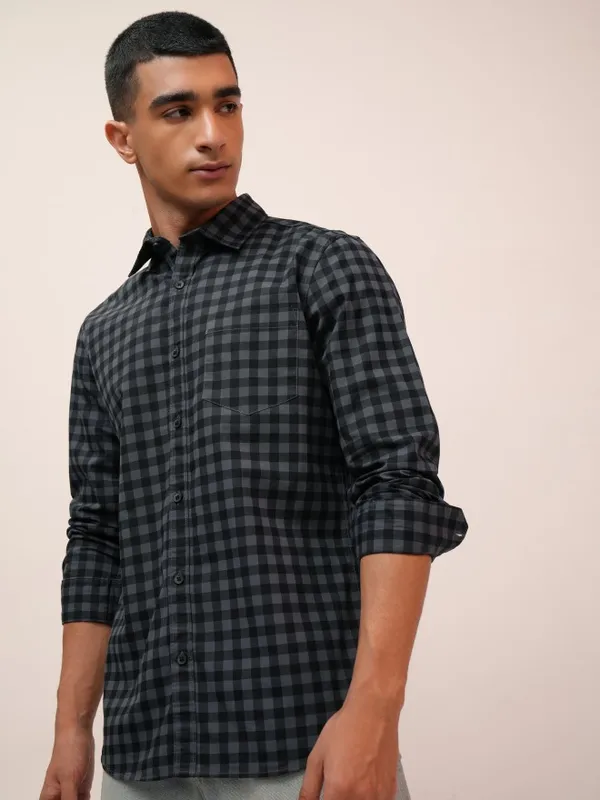 Men Slim Fit Casual Shirt