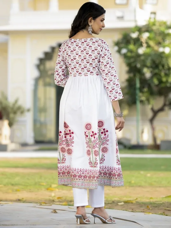 Women Kurta With Trousers & Dupatta