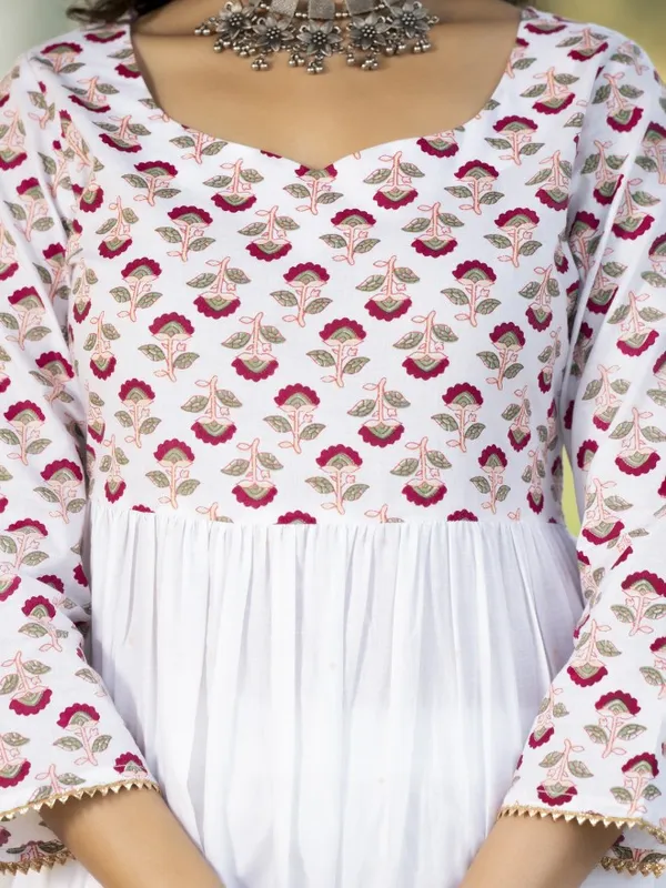 Women Kurta With Trousers & Dupatta