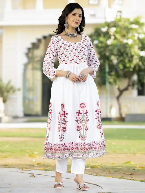 Women Kurta With Trousers & Dupatta